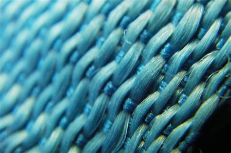  Nylon: Högpresterande syntetisk textilfiber för tekniska tyger!