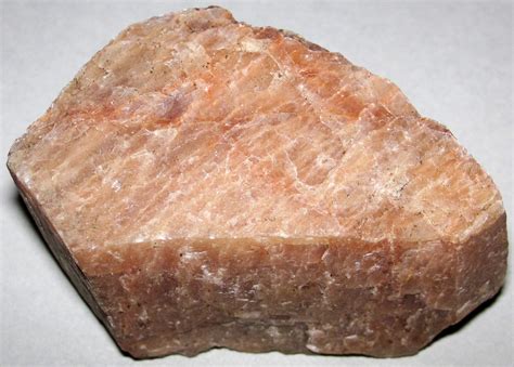  Feldspat – Mineral för Keramiker och Glastillverkare!